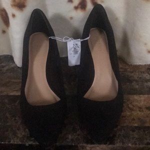 Old Navy black pumps